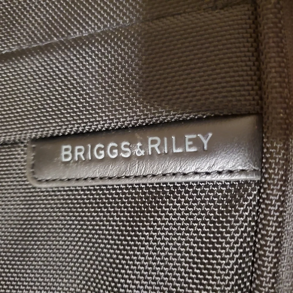 Brigs&Riley Sleek Black Men's Travel Luggage, Garment Bag Mens